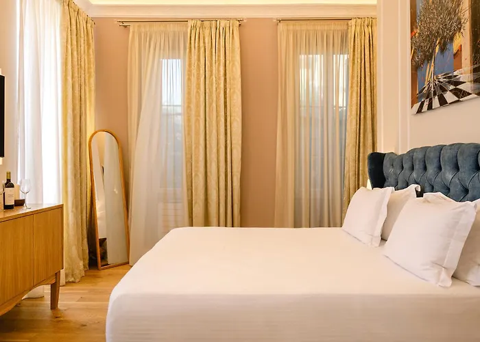 Curcumelli Luxury Suites