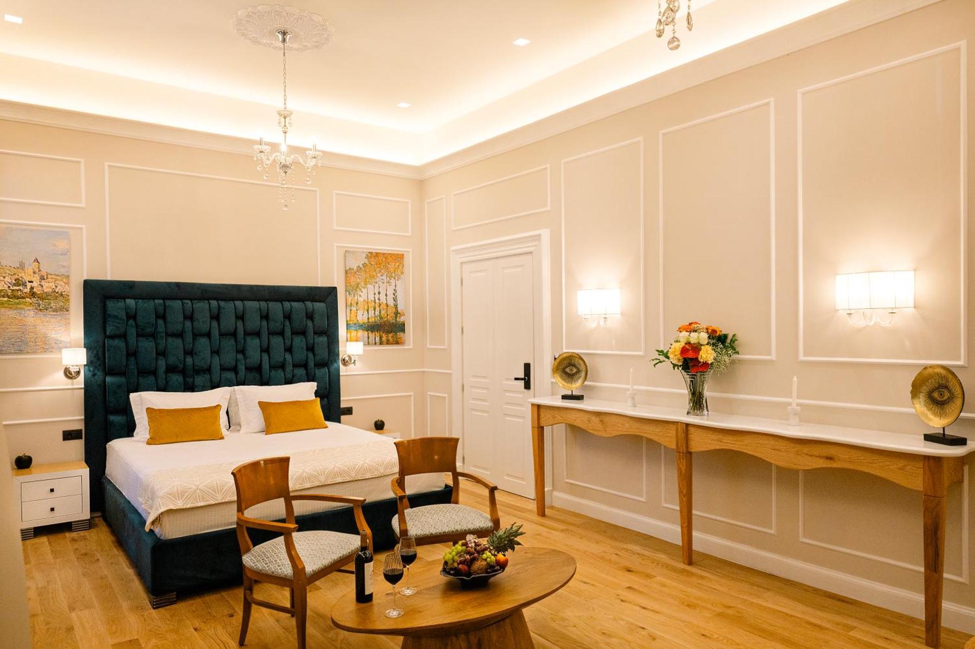 Curcumelli Luxury Corfu (city)